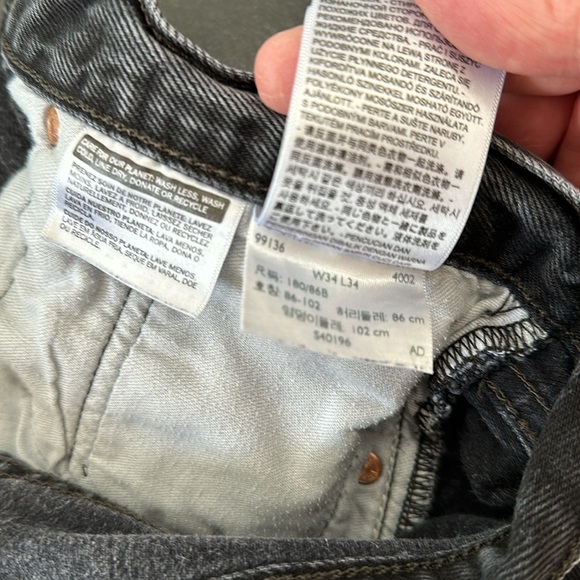 Levi’s - black, button-fly, 34/34 from early 2000s - Picture 6 of 7